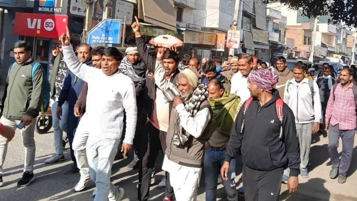 Employees Strike In Sonipat Demanding 'equal Work-equal Pay', Demonstration Against Contract System