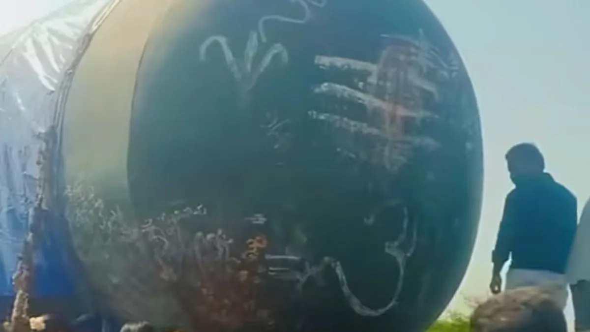 Virat Shivlinga Moving Towards Bihar Amid Har-Har Mahadev, Convoy Moved Ahead From Nagpur