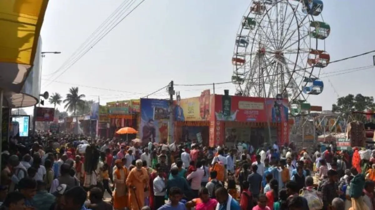 There Was A Fight In The Sonpur Fair Over A Dispute Over Swinging, 20 Youth Created A Ruckus; 60 Thousand Rupees Looted