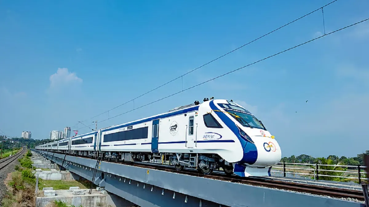 Railway Service Between Dhanbad-Howrah Disrupted: Many Trains Including Rajdhani, Shatabdi, Vande Bharat Late, Passengers In Trouble