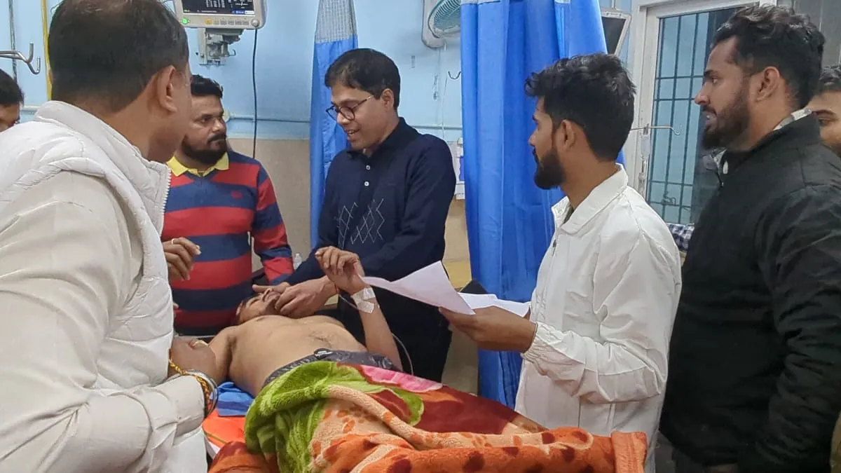 Major Incident In Arrah: A Young Man Who Had Come To Perform The Shraddha Rites Encountered His Wife's Lover, And Was Shot Immediately.