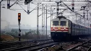 Due To Fog, Many Trains Were Canceled, Passengers Were Stranded On Special Trains For 6 To 46 Hours.