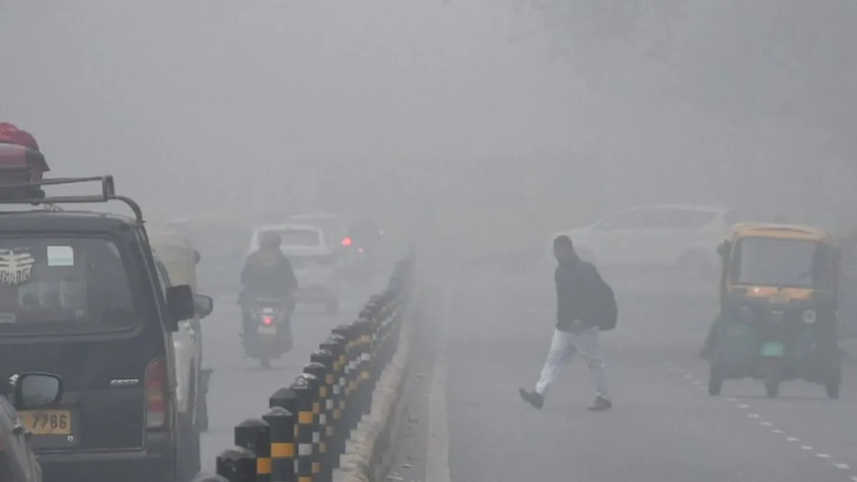 Blanket Of Smog In Delhi-NCR, AQI Crosses 400 In Most Areas; IGI Airport Issued Advisory