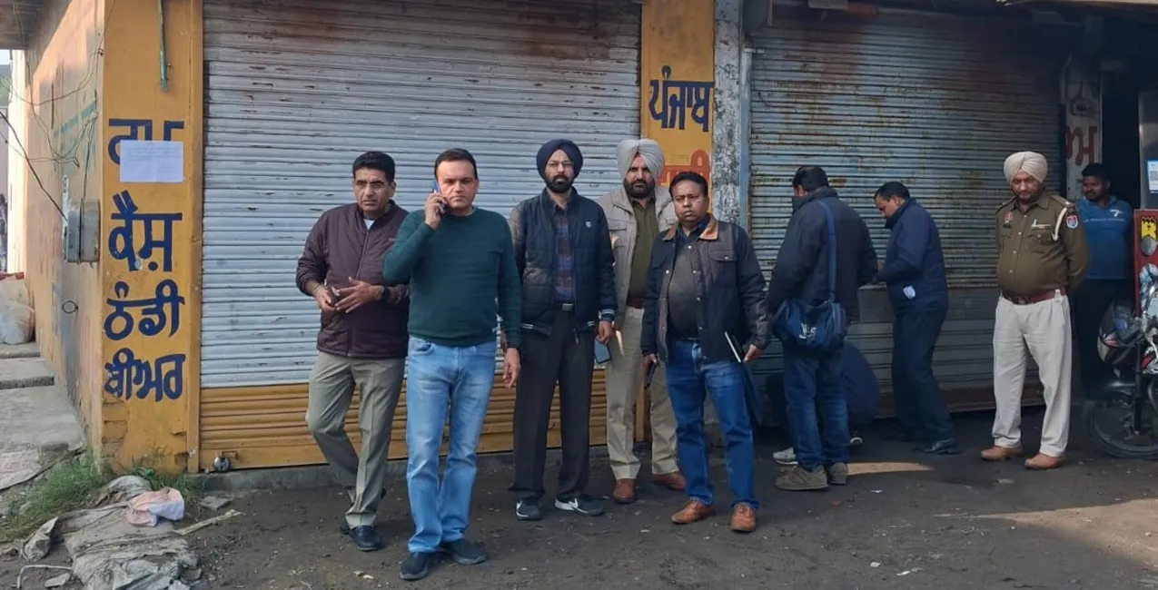 Property Tax Department Action In Jalandhar, Corporation Sealed 5 Liquor Vends And Premises