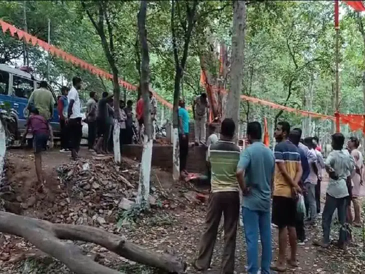 The son of a retired policeman hanged in Bhilai: VIP number came from the fort, a noose made from the tree